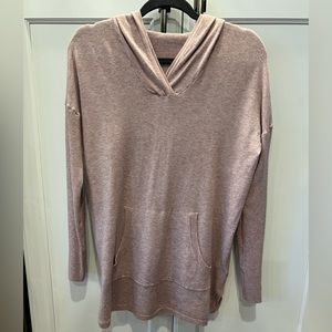 Cyrus NWT women’s oversized long hooded  sweater M